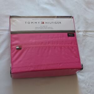 Tommy Hilfiger Bright Pink Sheet Set Size Full NWT